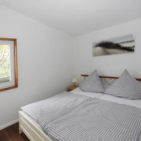 6 Campingpark Waldesruh * Behrensdorf